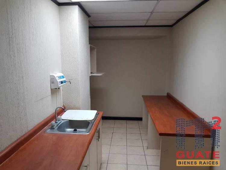 Oficina de 115 m2 de construcción en Renta, Zona 10