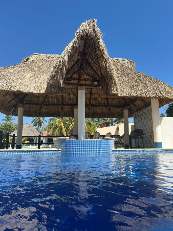 PRECIOSA CASA EN #VENTA EN PUERTO IZTAPA 