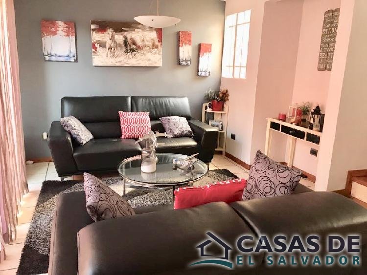 Se Vende Casa en San Patricio Remodelada y Moderna
