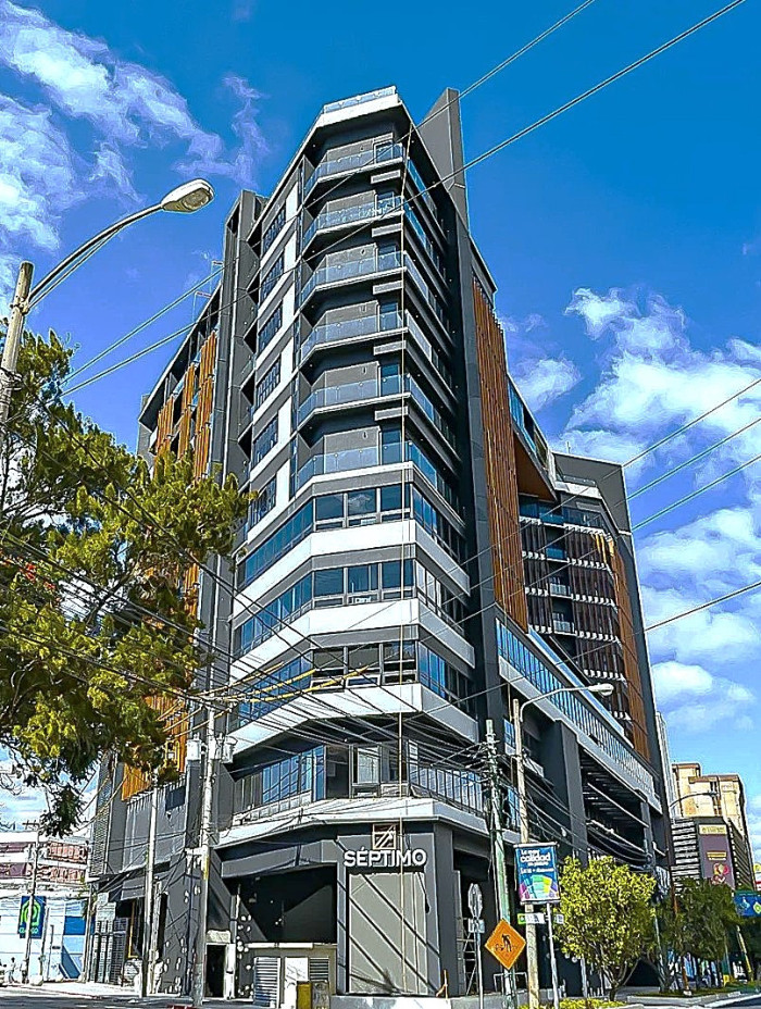 Oficina en Renta en Edificio Séptimo Zona 4