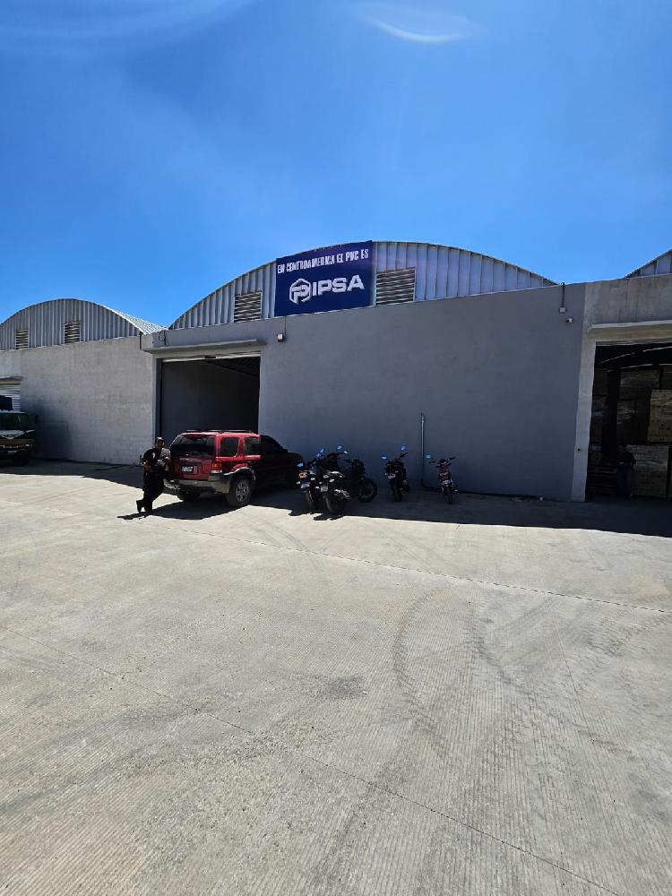 COMPLEJO DE BODEGAS EN VENTA EN CHIMALTENANGO - 1