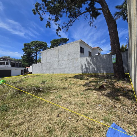 Terreno Amplio en Venta Pinares de San Cristóbal - Image 1