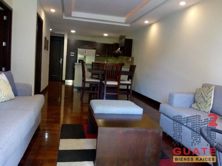 Apartamento de 92 m2 de construcción en Renta, Zona 14