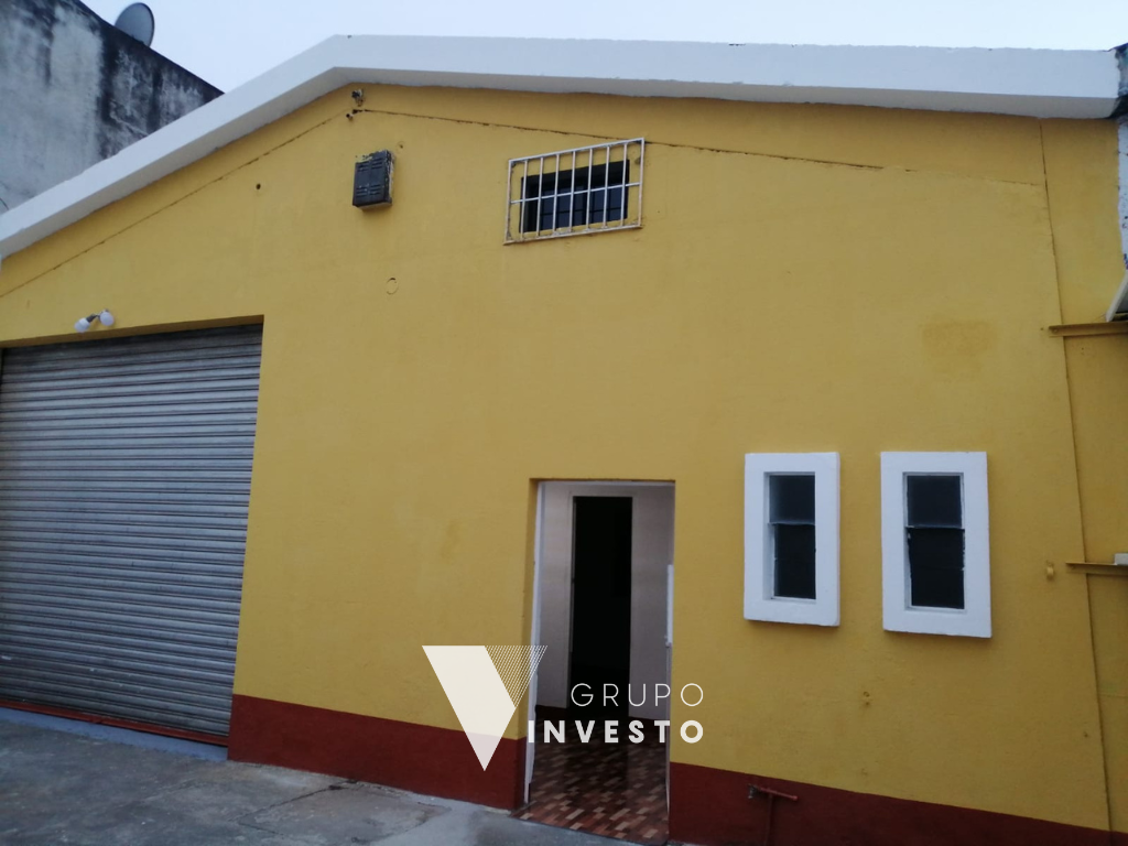 Renta de bodega en zona 10, atras de B. Los Próceres
