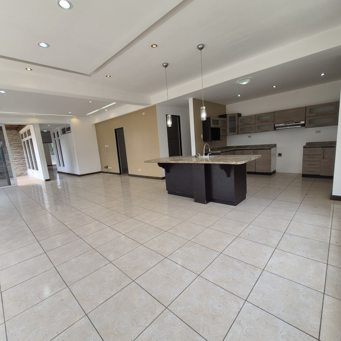 Apartamento en Renta en Kanajuyu 2 Zona 16