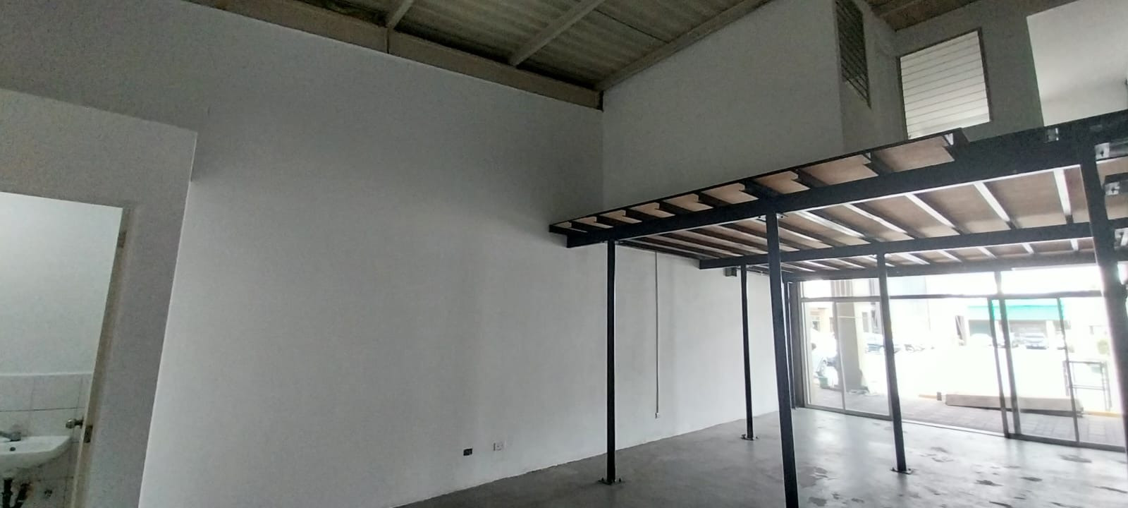 LOCAL EN #RENTA EN VILLA NUEVA 