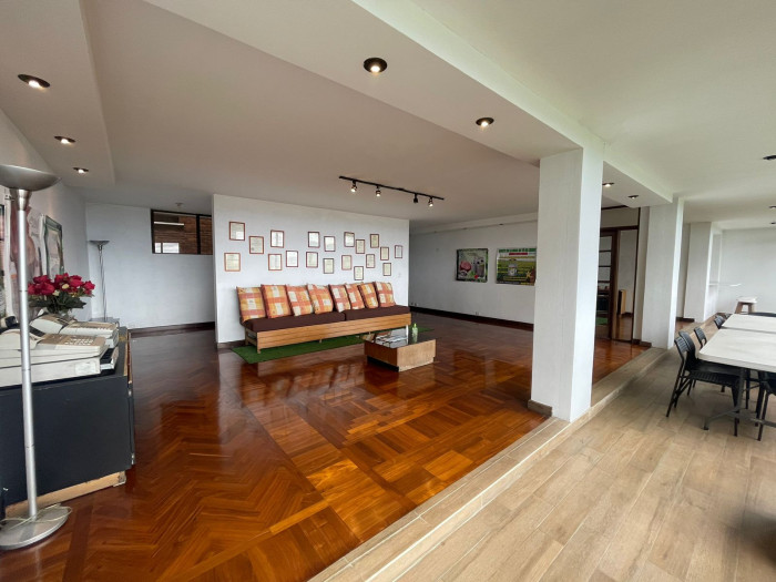 HERMOSA CASA EN RENTA Y VENTA ZONA 15 