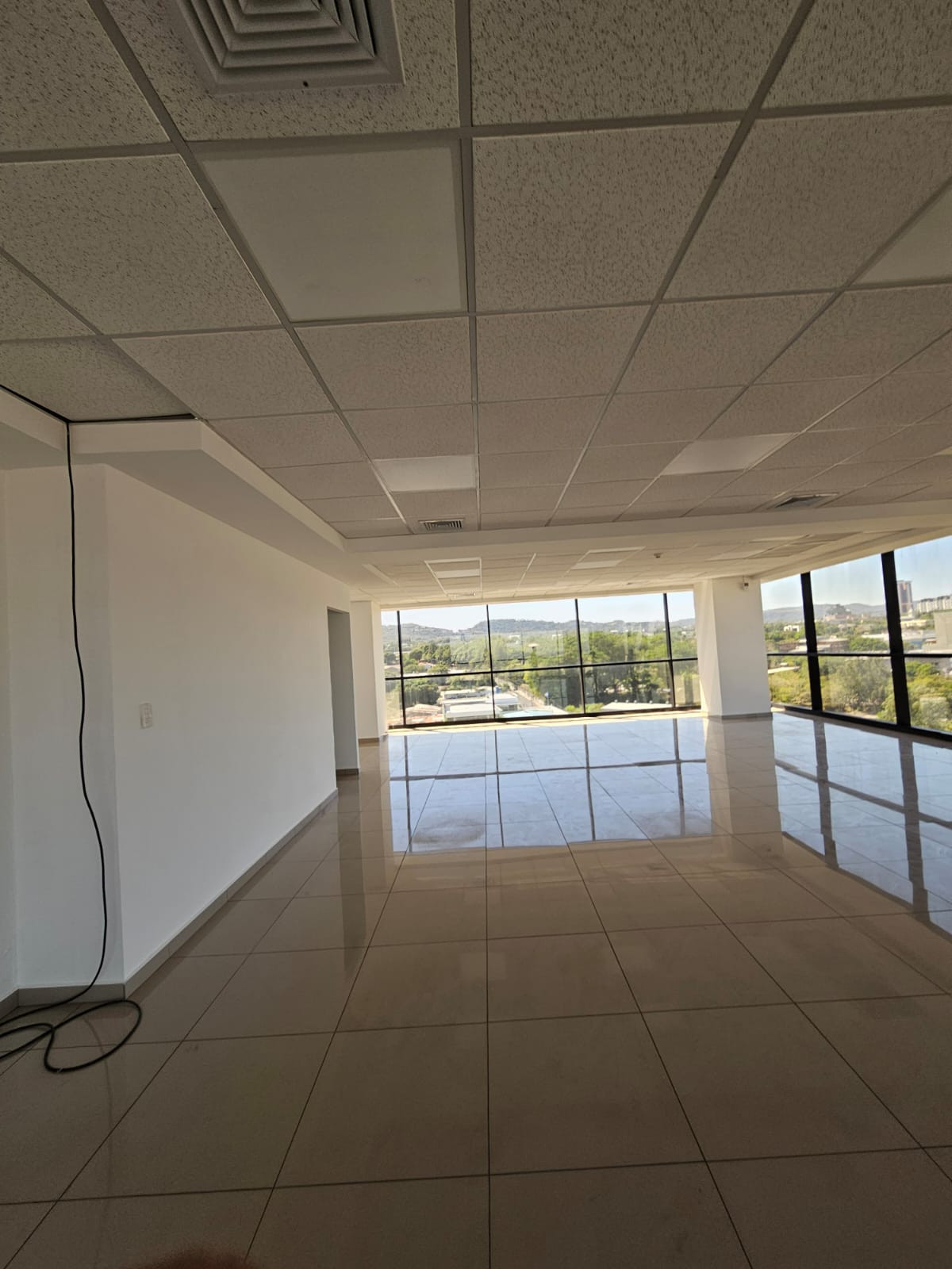 Oficina comercial en alquiler en San Salvador