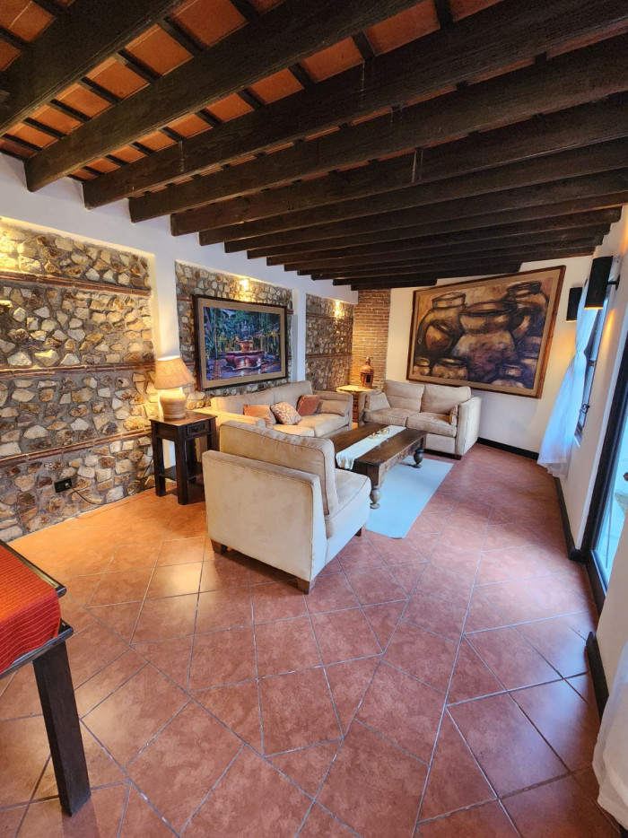 Casa en VENTA  Zona 11, Sector Las Charcas.