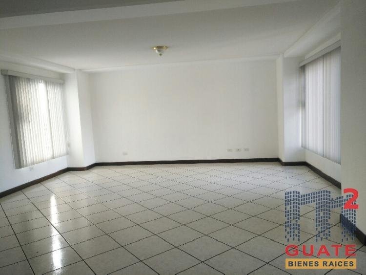 Apartamento de 202 m2 de construcción en Renta, Zona 15