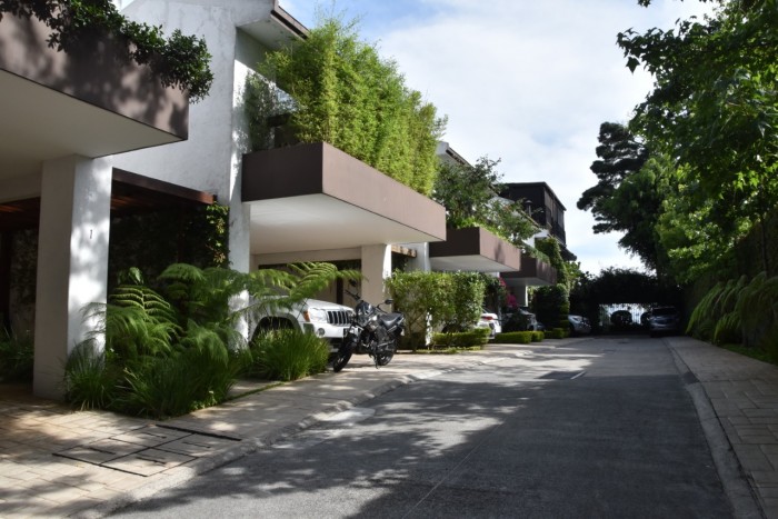Venta de casa en Residencial San Rafael, km.9 CAES