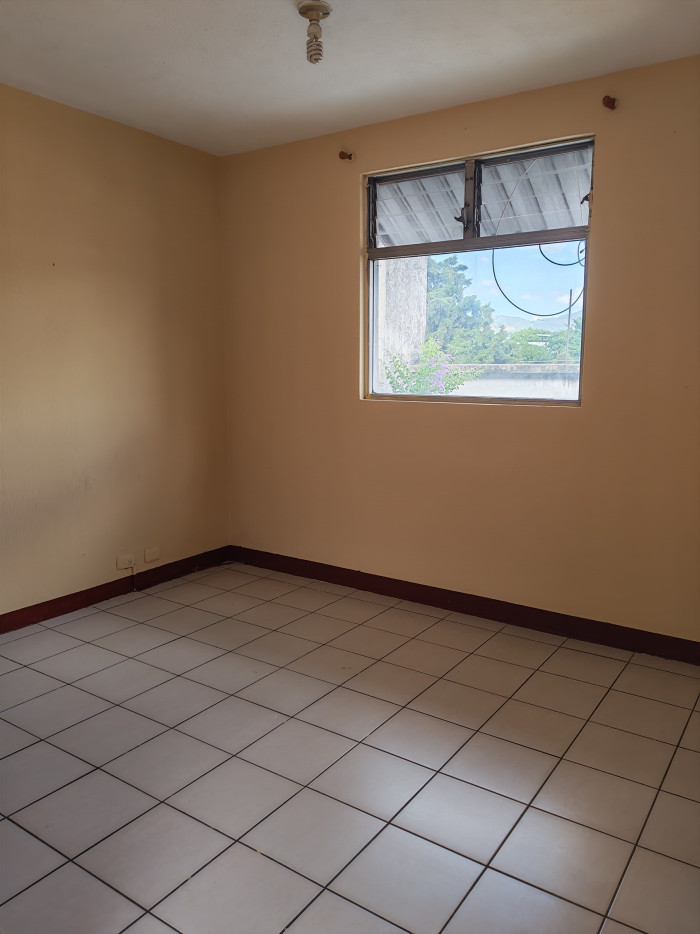 Rento Casa en Colonia Monte María Zona 12 