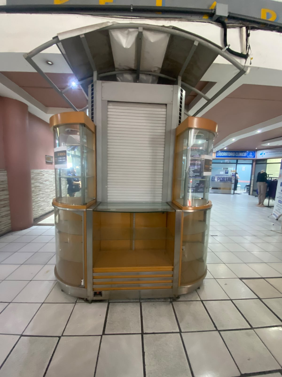 Kiosco en Renta Gran Portal Petapa, Zona 12