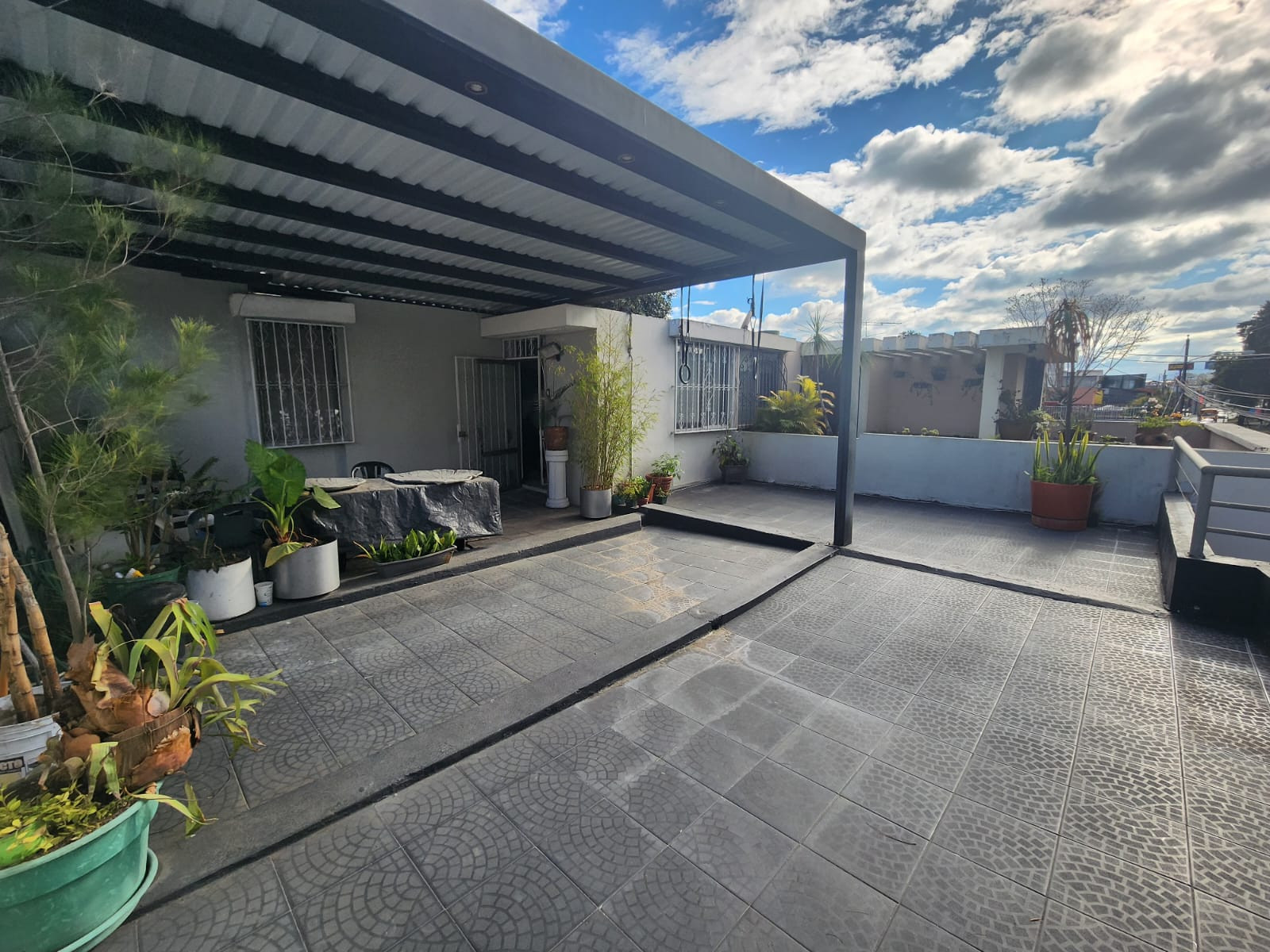 Venta de casa en Jardines de La Asunción, zona 5.