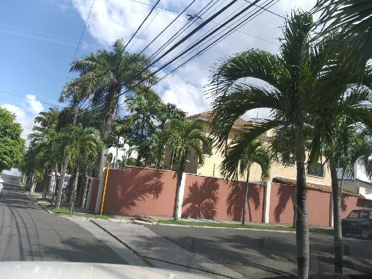 Casa en los Cerros de Gurabo