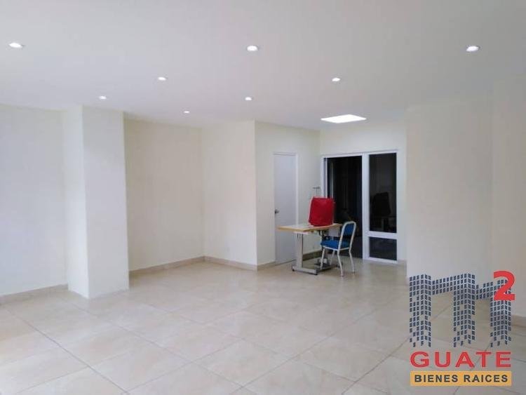 Ofibodega de 994 m2 de construcción, en Renta Naranjo