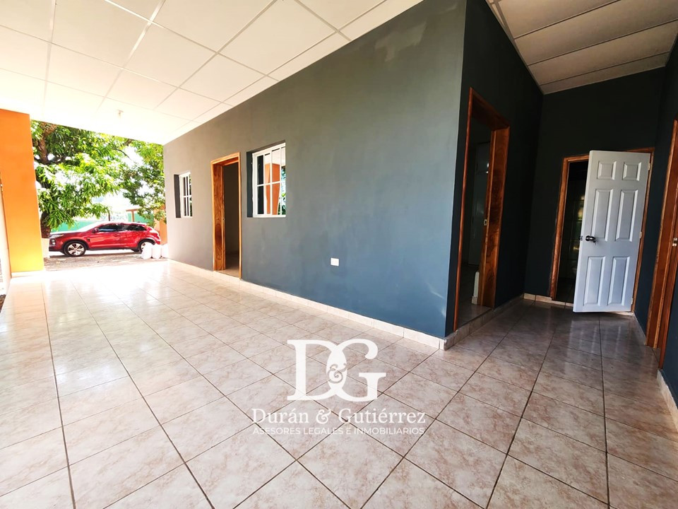 VENDO CASA EN SANTA ANA