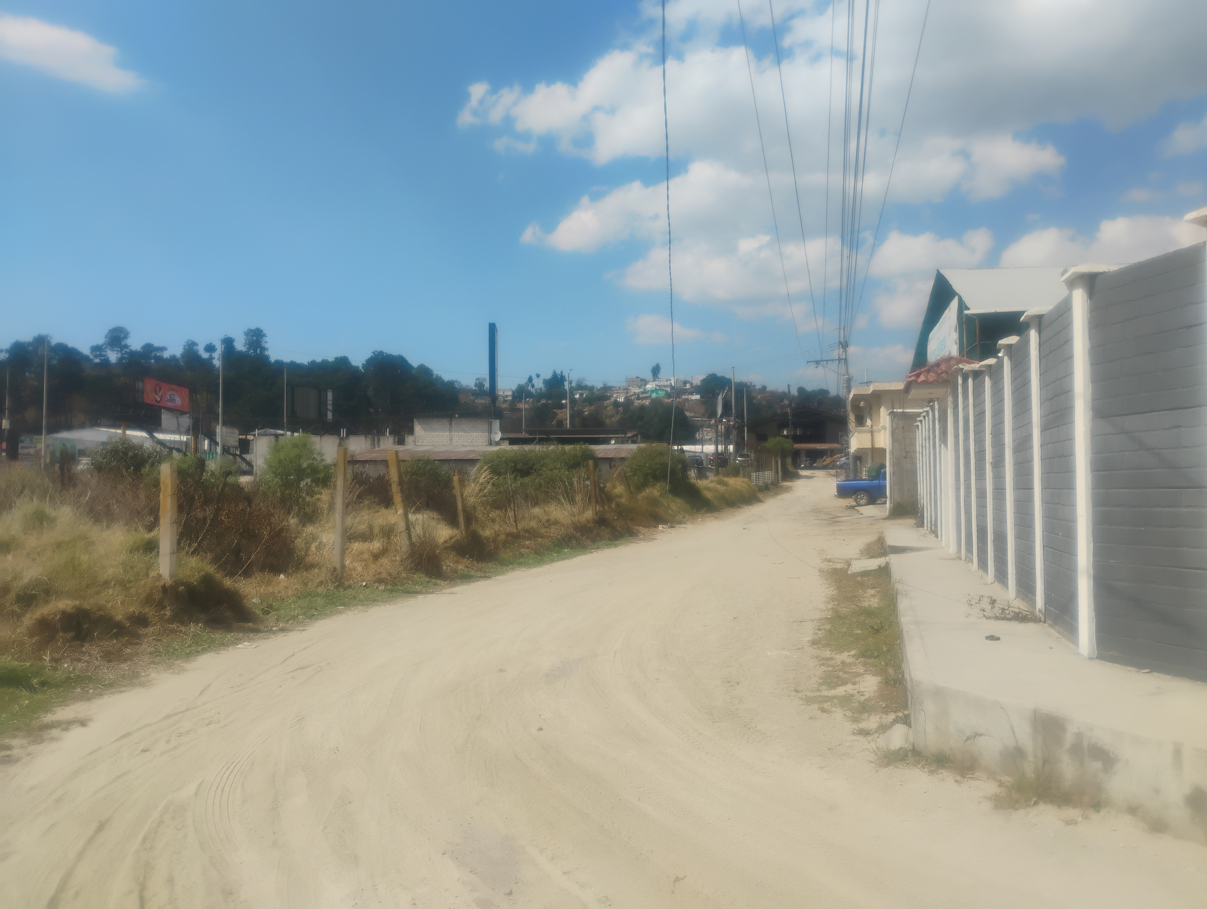 Lote cerca de metro plaza salcaja