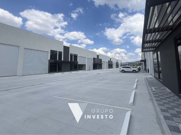 Ofiespacios en renta sobre la VAS con seguridad 24/7