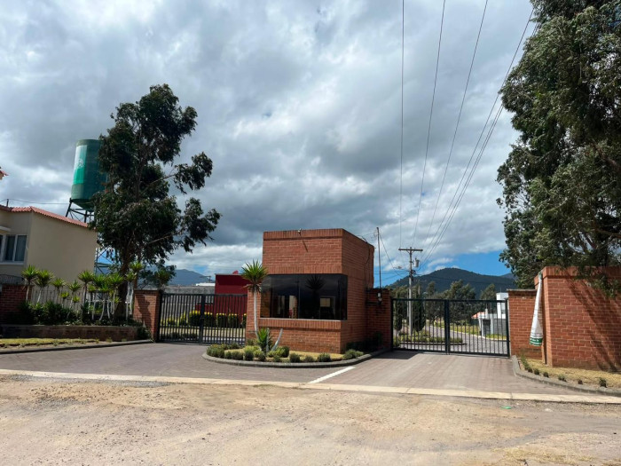 Lote en Prados de San Lucas