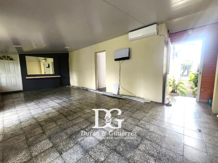 ALQUILO LOCAL EN LA MIRAMONTE