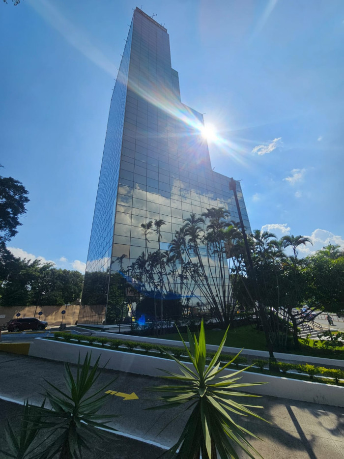 Medio Piso en Alquiler en Torre Cuscatlan