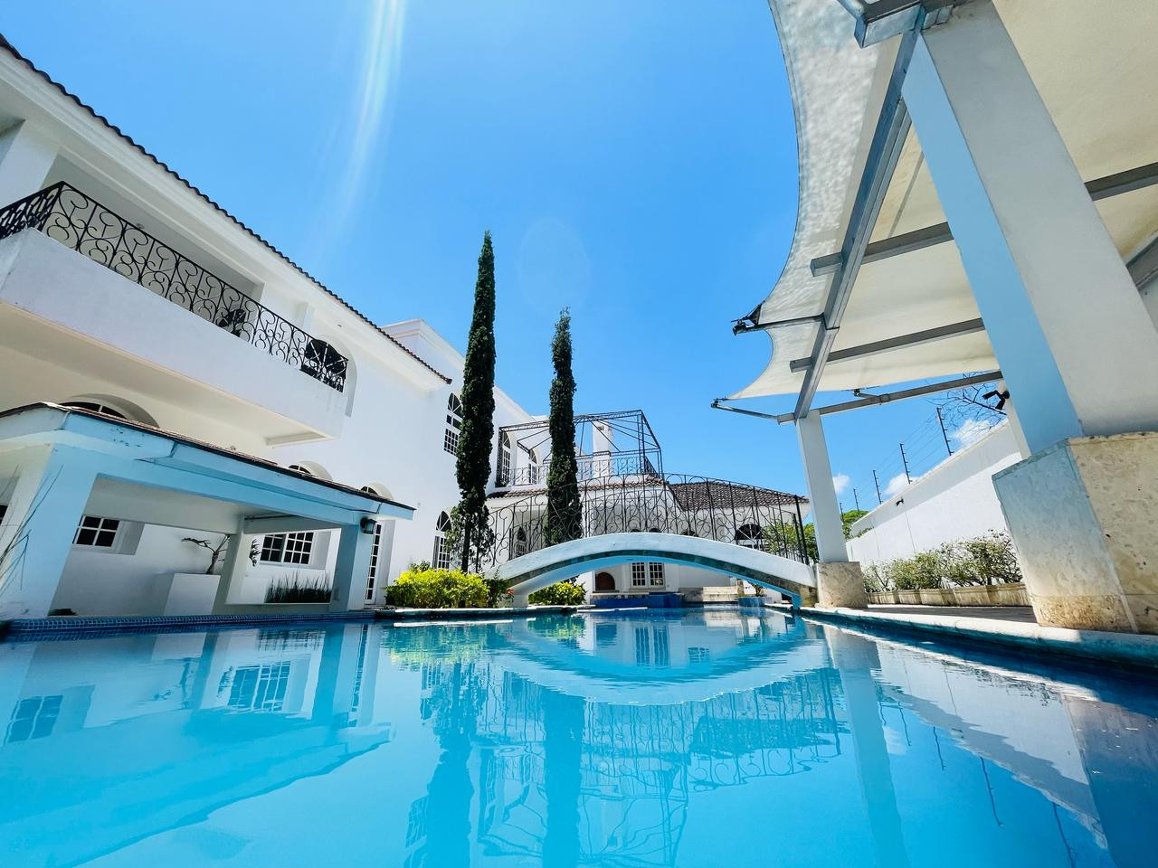 RESIDENCIA EN #VENTA EN ZONA EXCLUSIVA 
