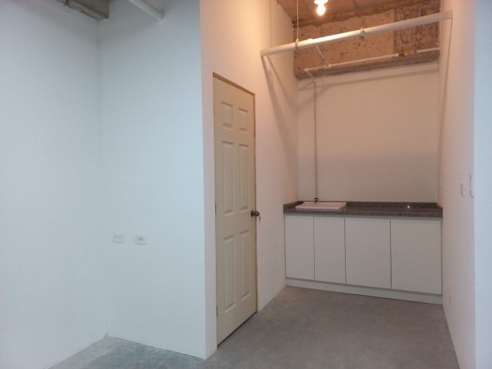 Oficina o local comercial en Renta en Lirios de Cayalá - Miniatura 8