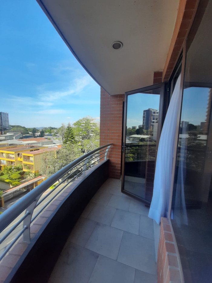 Apartamento en #renta zona 10 diagonal 6 - Miniatura 6