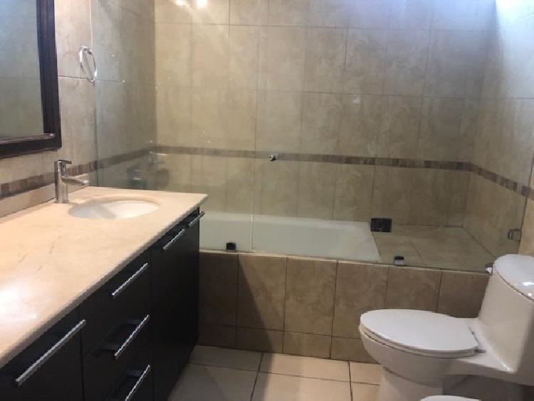 RENTO APARTAMENTO AMUEBLADO Y EQUIPADO EN ZONA 14. — foto 6
