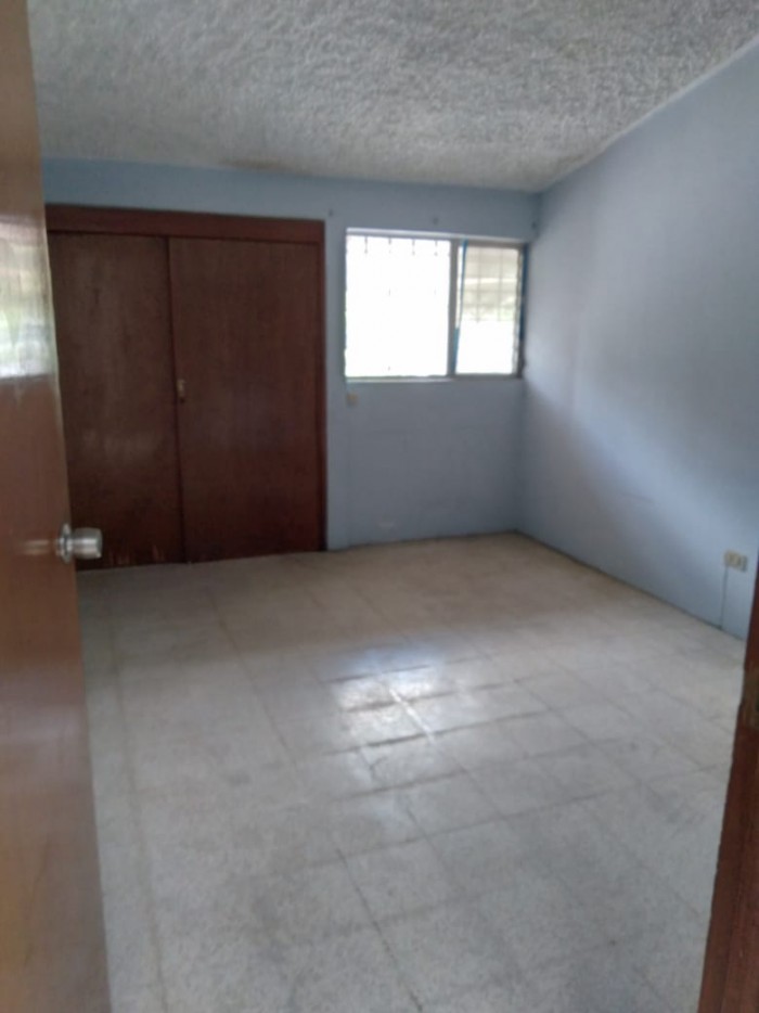 Plus Real Estate renta casa de 2 niveles, zona 15 VH II — foto 8