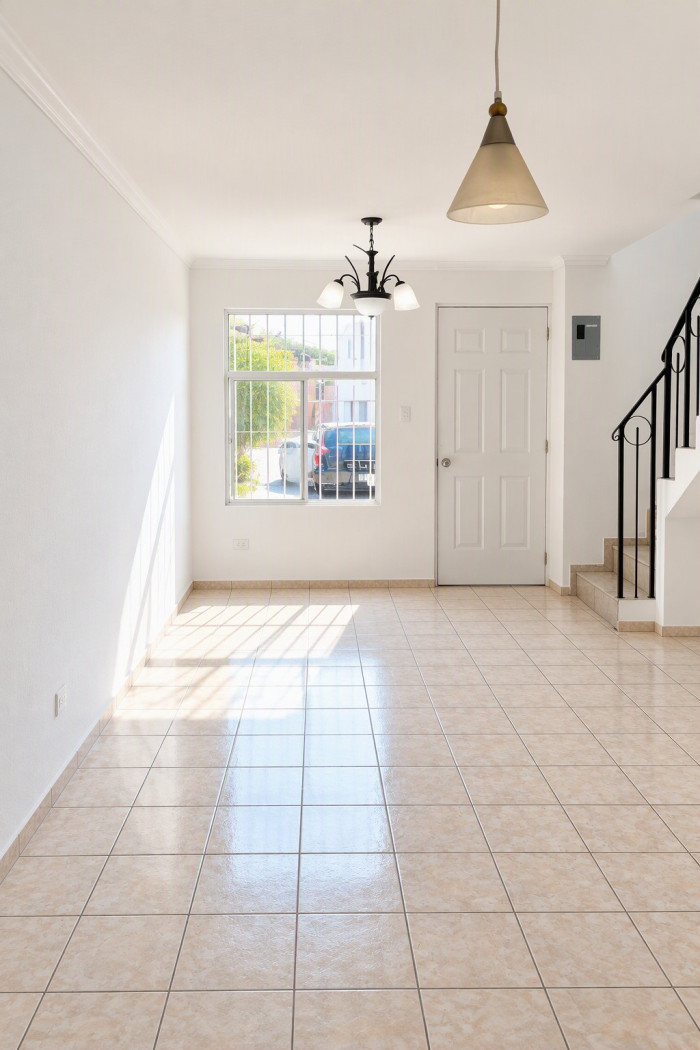 CASA EN VENTA RESIDENCIALES LOS ARCOS SAN MIGUEL PETAPA — foto 2