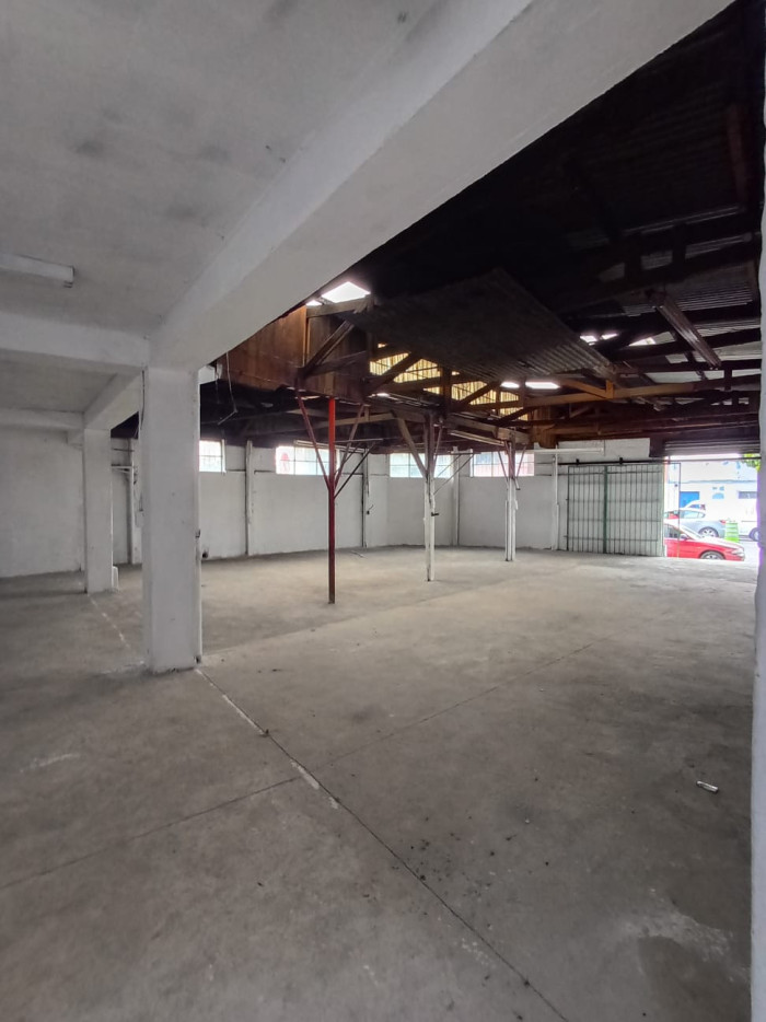 Local Comercial en renta en la Quinta Samayoa zona 7 - Miniatura 6