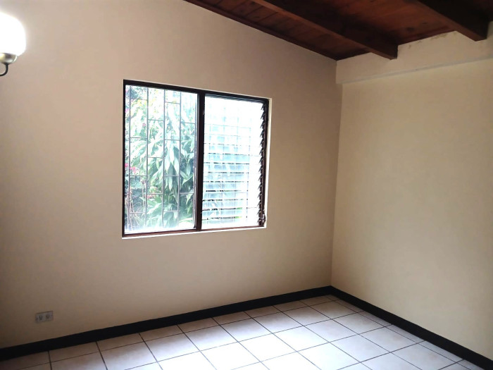 Casa en Venta en Zona 11 - 16