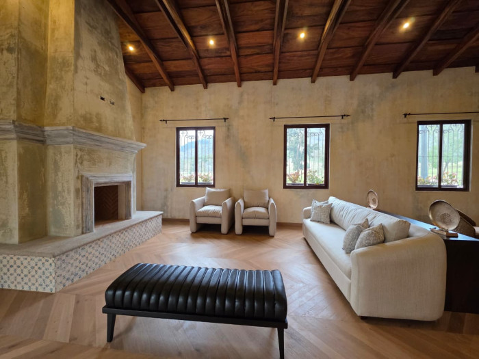 Lujosa Casa en Venta en La Antigua Guatemala - Miniatura 11