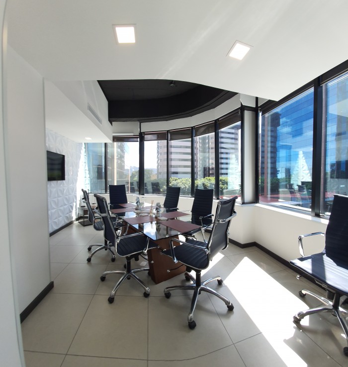 Oficinas equipadas en Alquiler Zona 14 Europlaza - Image 3