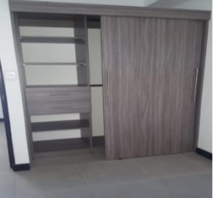 Apartamento en alquiler en Zona 16 - Image 3