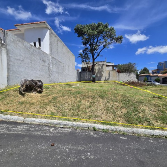 Terreno Amplio en Venta Pinares de San Cristóbal - Miniatura 13