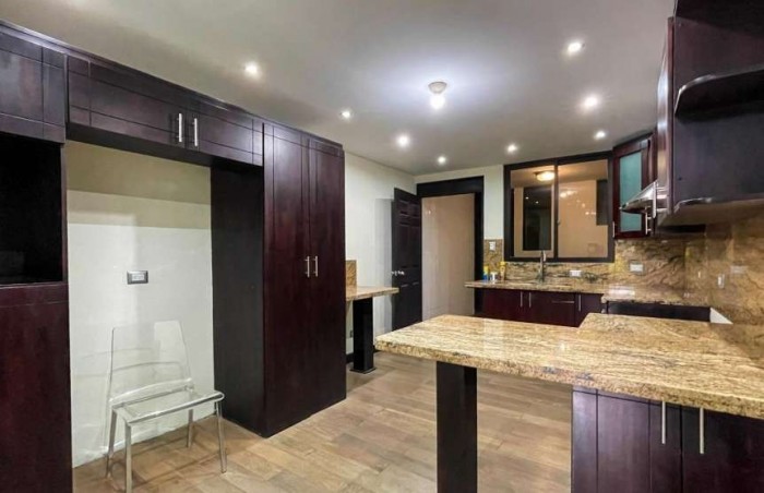 Plus Real Estate vende 2 Casa en mismo terreno en zona 15 — foto 3
