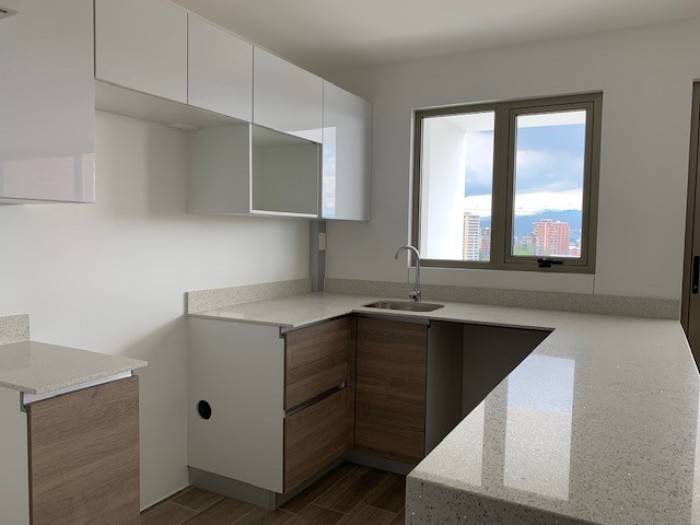 Apartamento en venta en zona 14 Plaza Segheria - Miniatura 9