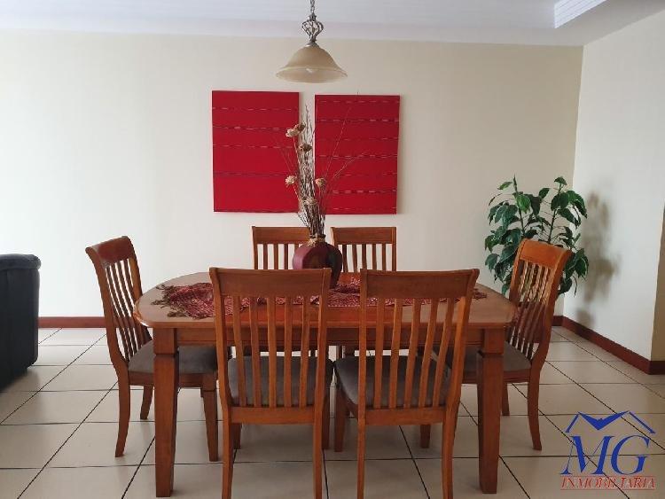 Apartamento en Venta ZONA 10, Jardines del Acueducto — foto 2
