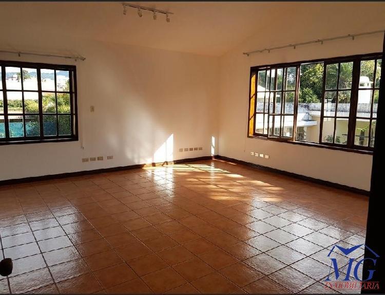 Casa en renta en zona 14, — foto 4
