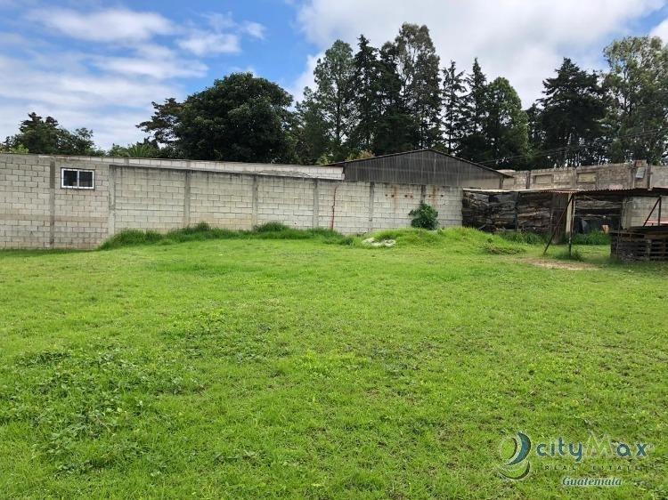 Terreno en Venta en Jardines de San Lucas Sacatepéquez - Image 1