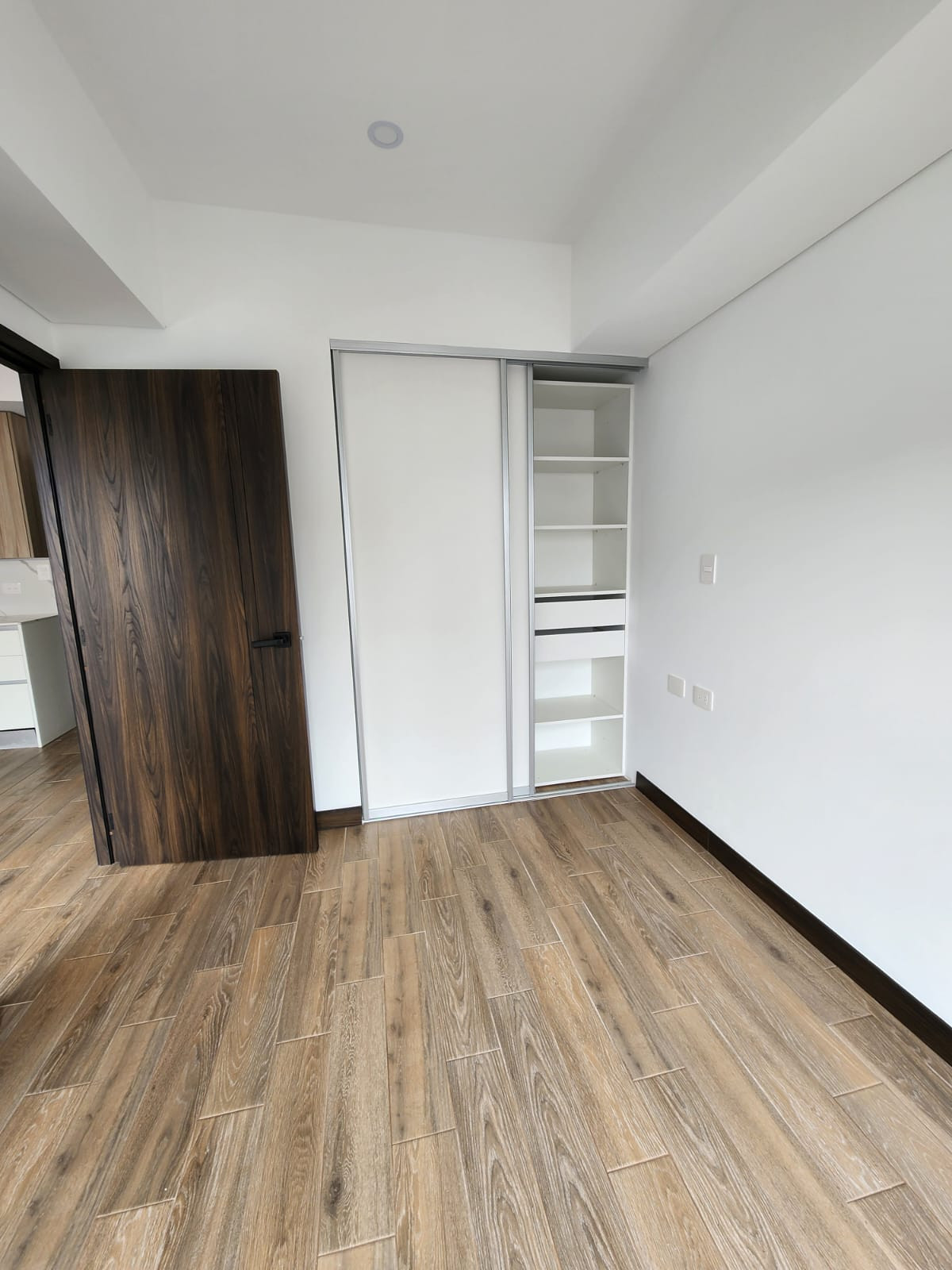 En Renta Apartamento estudio en Inara zona 13 — foto 2