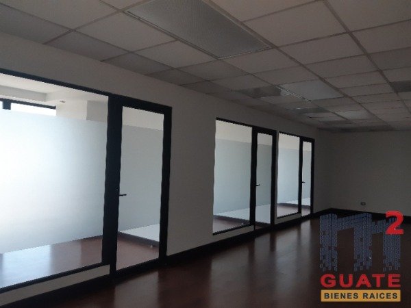 Oficina de 84.15 m2 de construcción en Renta, Zona 09