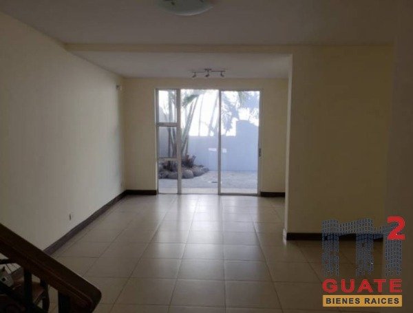 Casa de 251 m2 de construcción en Venta, Zona 13