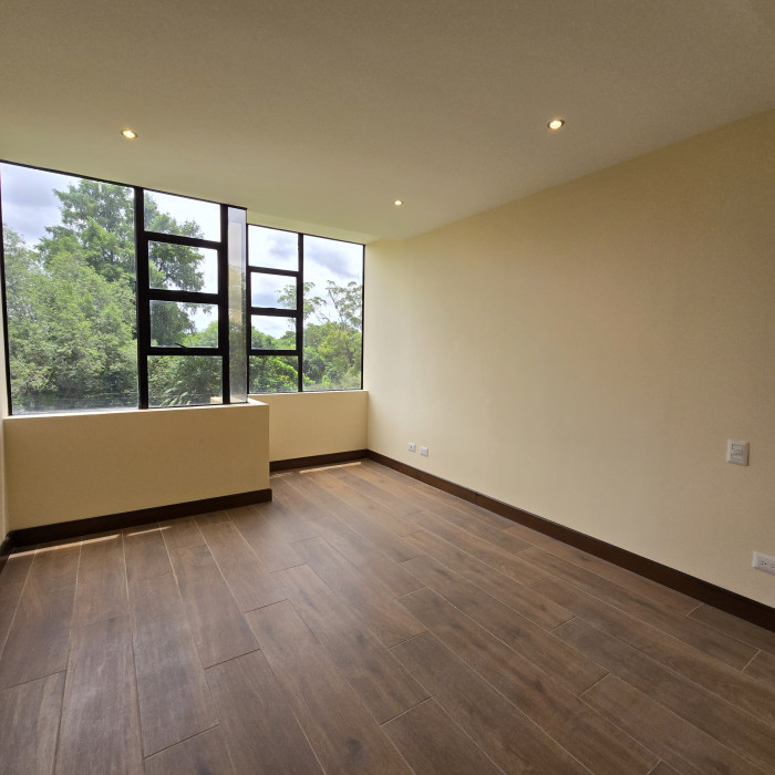 En venta apartamento en Oakland zona 10 Guatemala - Miniatura 23