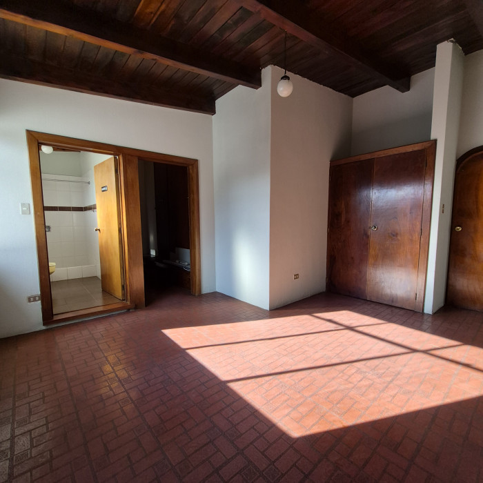 Casa en renta para oficinas zona 15 Vista Hermosa 1 - Miniatura 25
