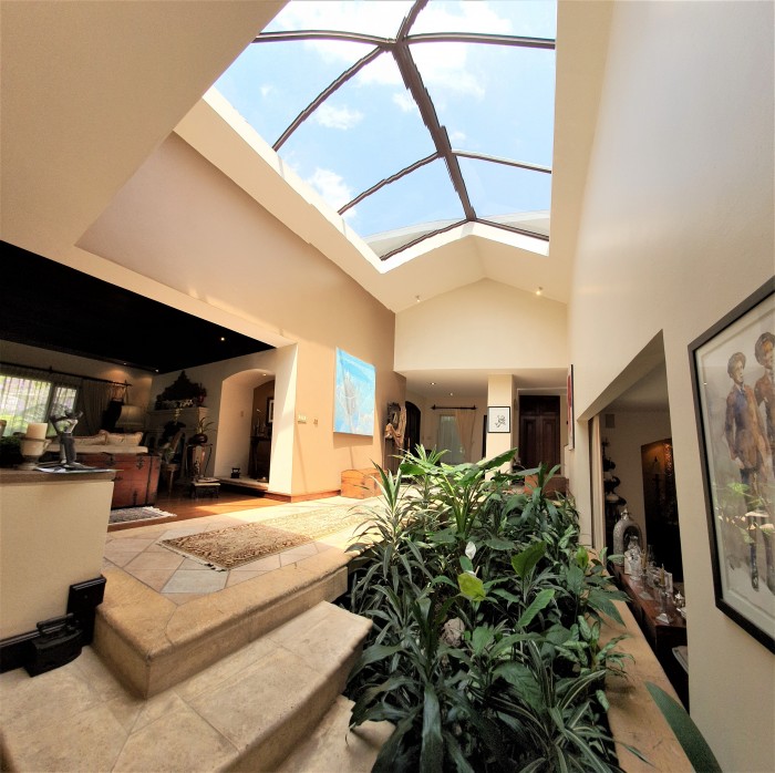 Hermosa Casa en Venta en Zona 14 Guatemala - Miniatura 11