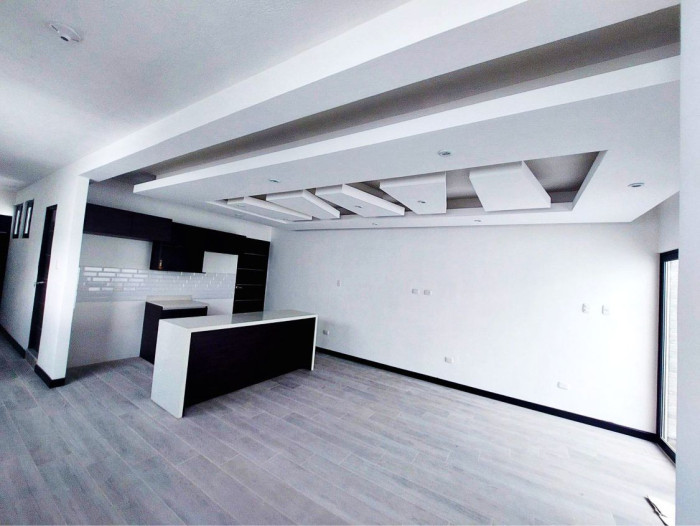 ALQUILO TOWNHOUSE ZONA 16, HACIENDA REAL ZONA 16